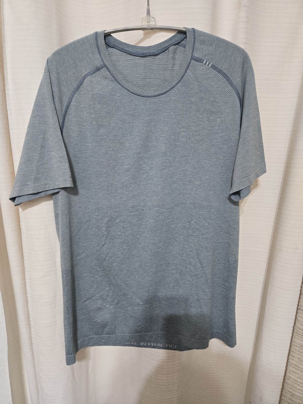lululemon athletica Men's Heathered Slate Blue Short Sleeve Tee